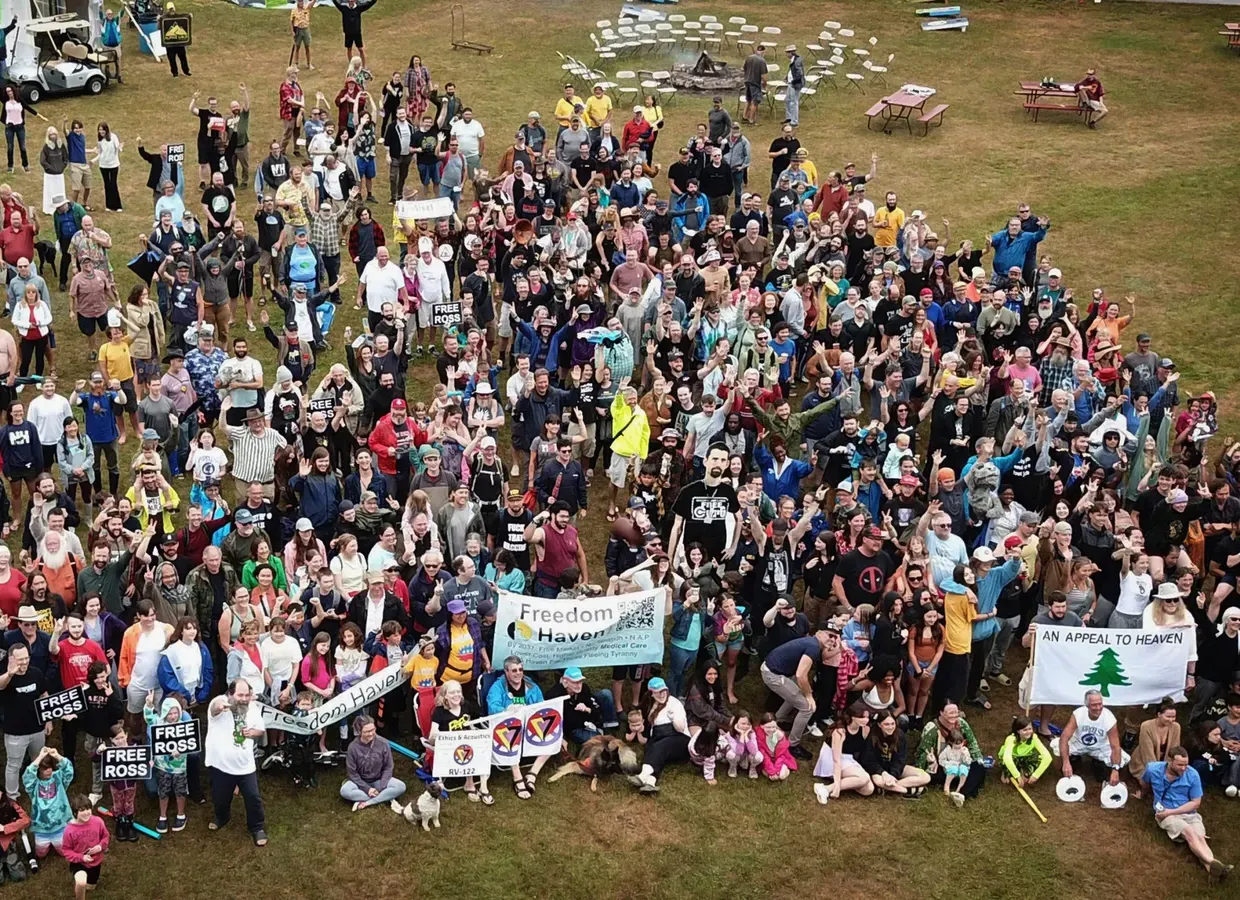 Free State Project community group photo at PorcFest in New Hampshire